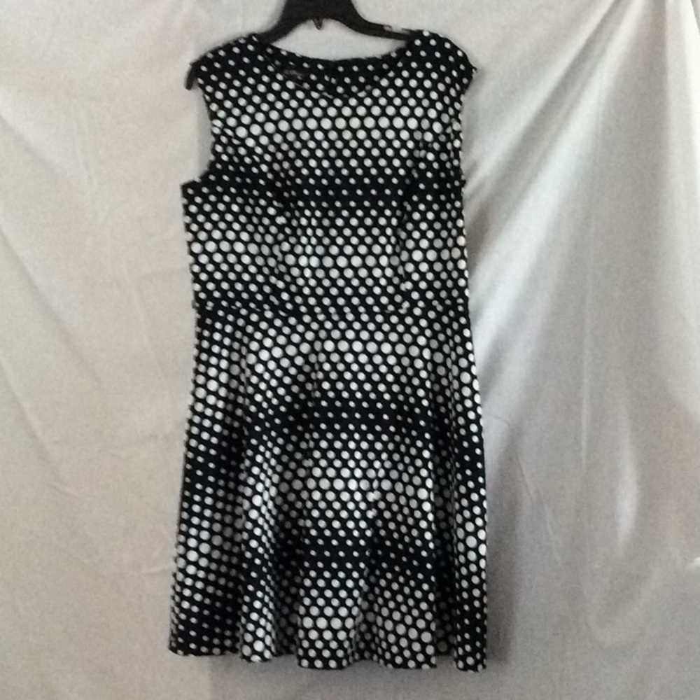 Black white polkadot sleeveless dresses